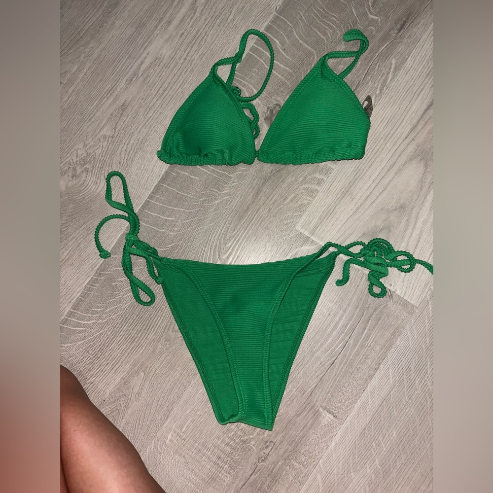 Green triangle bikini